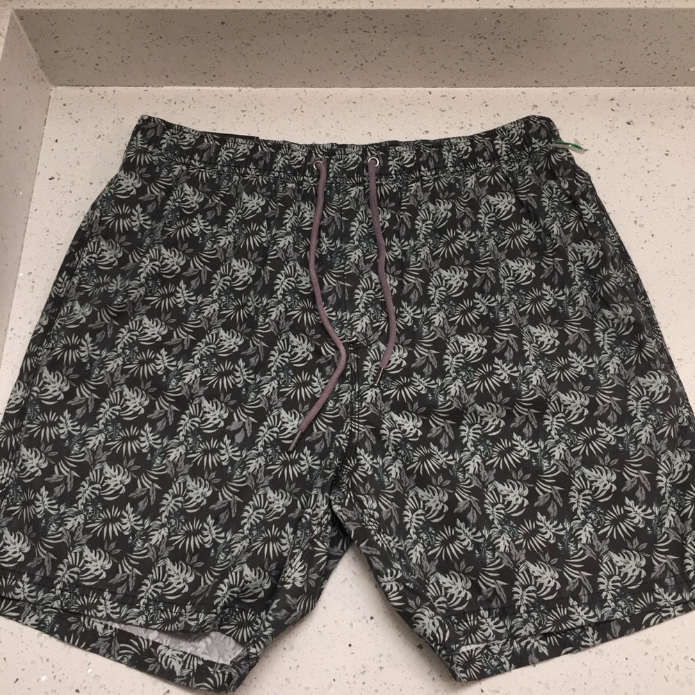 7 Diamonds Men’s Swimming Shorts size L